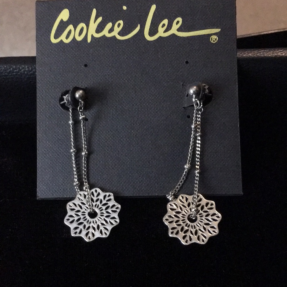 Laser cut earrings - BNWT